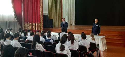 Мектеп оқушыларымен профилактикалық әңгіме/Профилактическая беседа с учащимися школы